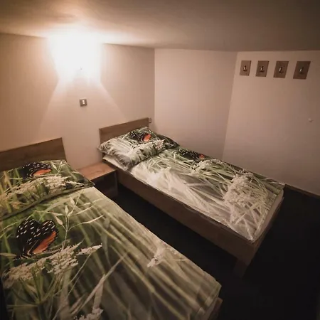 Emonca Appartement *